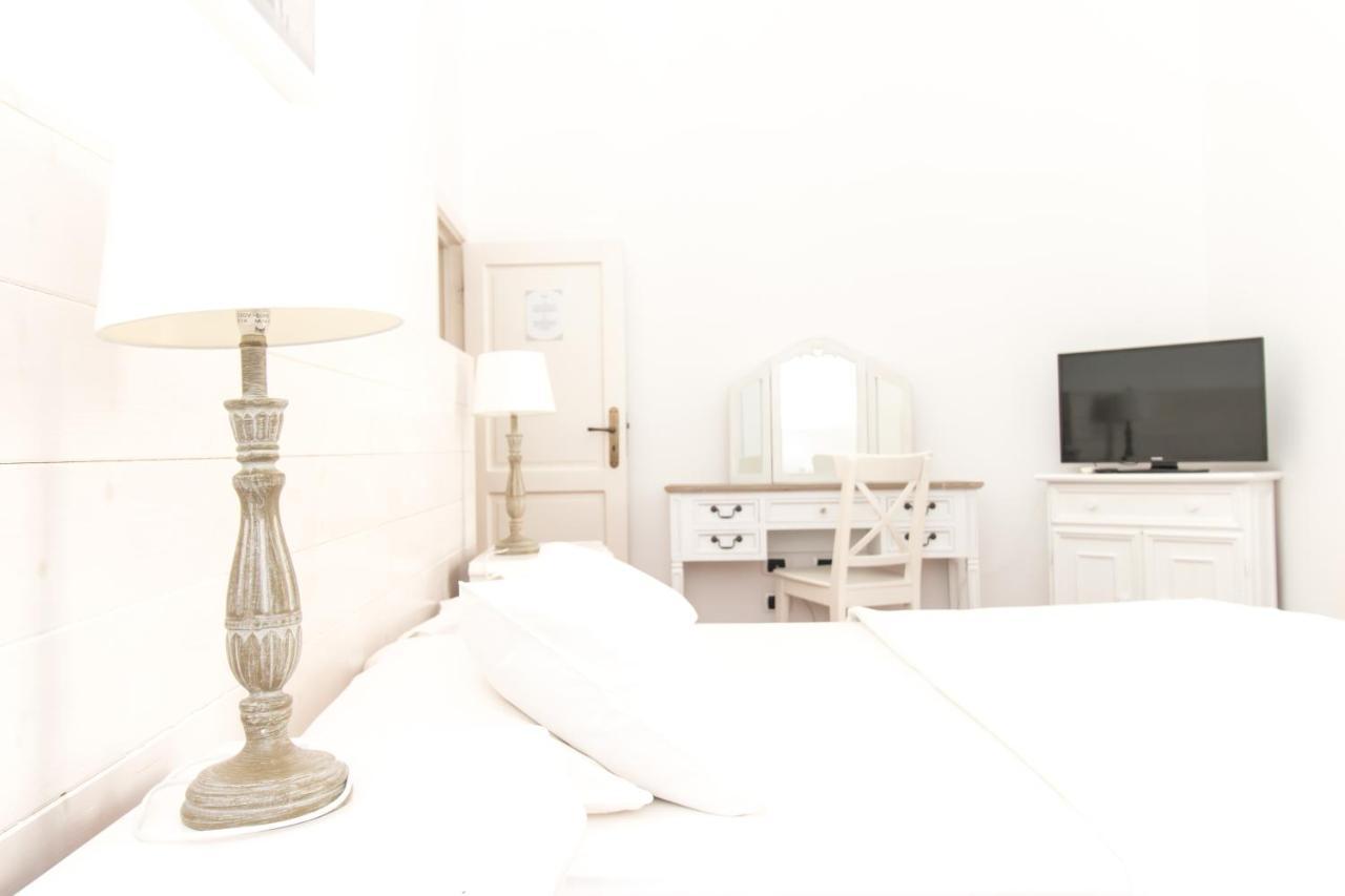 And So Bed and Breakfast Lecce Eksteriør billede